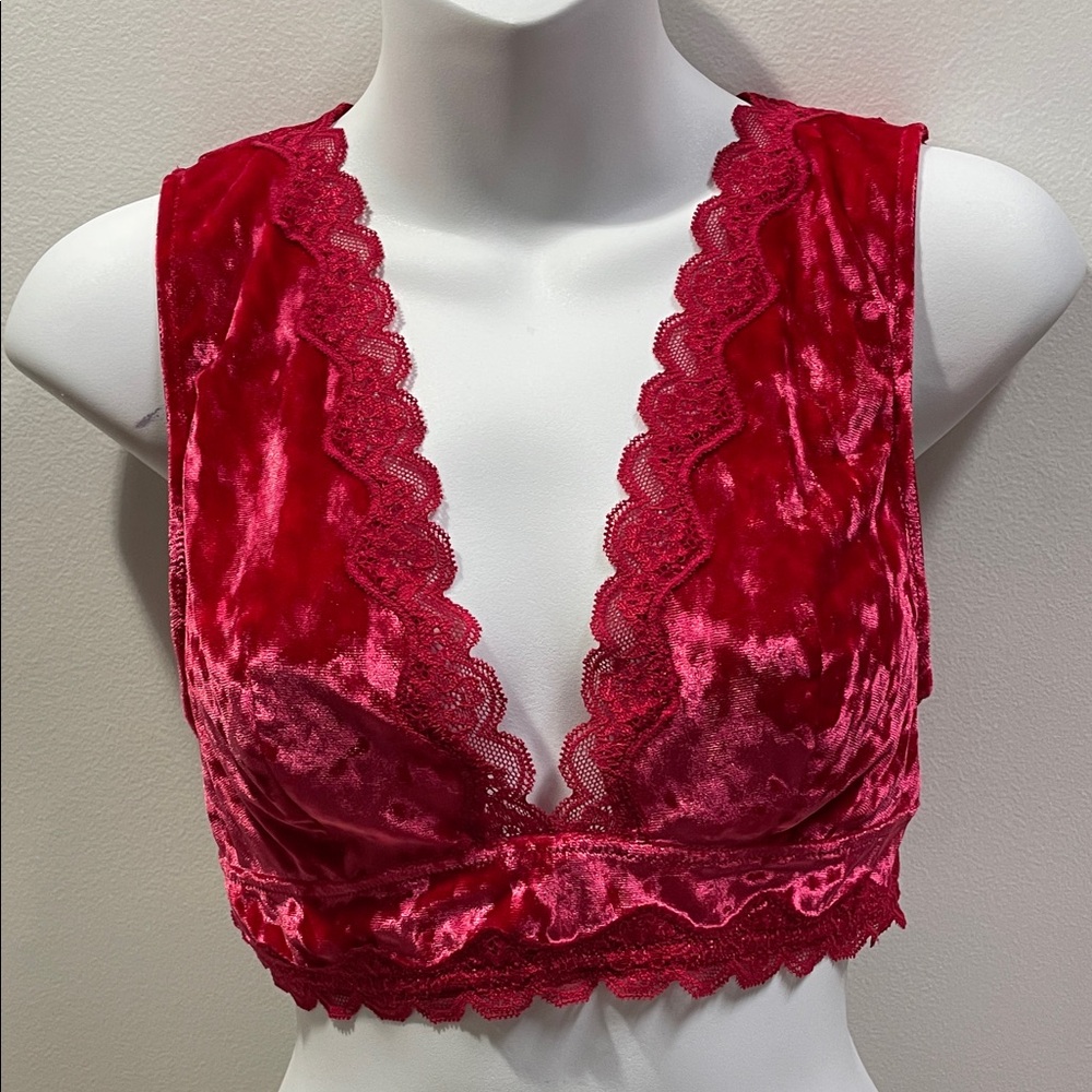 Velvet & Lace Cherry Red Bralette INC International Concepts Size M Valentines
